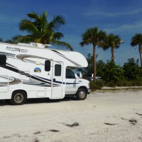 2 Wochen Camper in den USA kostenlos mit 500 $ Tankgeld 2 Wochen Camper in den USA kostenlos mit 500 $ Tankgeld