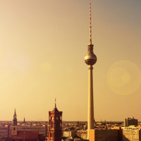 Berlin: Top 4* Hotel nur 22,5 € pro Nacht (beliebige Dauer) Berlin: Top 4* Hotel nur 22,5 € pro Nacht (beliebige Dauer)