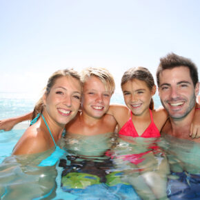 Aqualand + 4* Hotel: 3 Tage Köln mit Übernachtung, Frühstück & Eintritt ab 99 € Aqualand + 4* Hotel: 3 Tage Köln mit Übernachtung, Frühstück & Eintritt ab 99 €