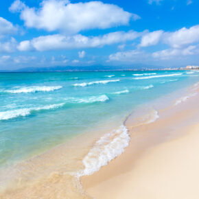 1 Woche Mallorca im beliebten 3* Hotel mit Halbpension, Rail & Fly und Flügen nur 283 € 1 Woche Mallorca im beliebten 3* Hotel mit Halbpension, Rail & Fly und Flügen nur 283 €