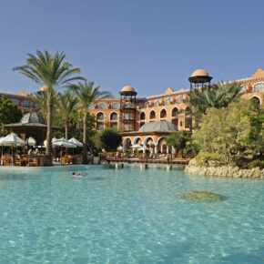 Luxus im Grand Resort Hurghada: 8 Tage im 4* Hotel mit All Inclusive, Flug & Transfer nur 443€ Luxus im Grand Resort Hurghada: 8 Tage im 4* Hotel mit All Inclusive, Flug & Transfer nur 443€
