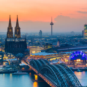 Städtetrip nach Köln: 2 Tage über Karneval mit City-Unterkunft inkl. Frühstück nur 22€ Städtetrip nach Köln: 2 Tage über Karneval mit City-Unterkunft inkl. Frühstück nur 22€
