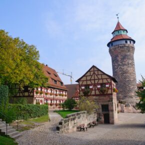 Wochenende in Palm Beach: 2 Tage im TOP 4* Hotel in Nürnberg mit Frühstück & Thermen-Eintritt für 79€ Wochenende in Palm Beach: 2 Tage im TOP 4* Hotel in Nürnberg mit Frühstück & Thermen-Eintritt für 79€