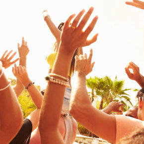 2 Tickets für Farbgefühle - The Color Festival in vielen Städten für 22,99 € 2 Tickets für Farbgefühle - The Color Festival in vielen Städten für 22,99 €