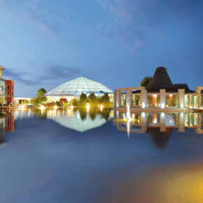 Therme Erding Außenansicht Therme VitalTherne & Saunen