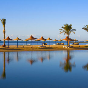 Ägypten-Kracher: 1 Woche im 4* Hilton Hotel mit Meerblick, All Inclusive, Flug, Transfer & Zug nur 193€ Ägypten-Kracher: 1 Woche im 4* Hilton Hotel mit Meerblick, All Inclusive, Flug, Transfer & Zug nur 193€