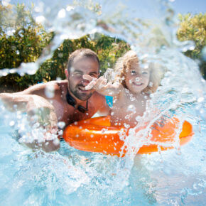 Und Action! Eintritt für den Erlebnispark Tripsdrill & 2 Tage im 4* Hotel mit Frühstück für 69€ Und Action! Eintritt für den Erlebnispark Tripsdrill & 2 Tage im 4* Hotel mit Frühstück für 69€