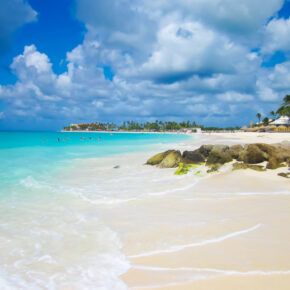 Frühbucher Aruba: 9 Tage Karibik-Urlaub inkl. Apartment, Flug & Transfer nur 599€ Frühbucher Aruba: 9 Tage Karibik-Urlaub inkl. Apartment, Flug & Transfer nur 599€