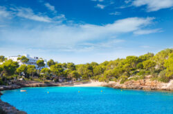 Badespaß auf Mallorca: 4 Tage Cala d’Or im 4* Hotel mit All Inclusive, Transfer & ...