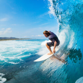 Die TOP 10 der unglaublichsten Surfspots der Welt Die TOP 10 der unglaublichsten Surfspots der Welt