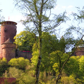 3 Tage in märchenhafter Ritter-Burg im romantischen Doppelzimmer inkl. Frühstück nur 88 € 3 Tage in märchenhafter Ritter-Burg im romantischen Doppelzimmer inkl. Frühstück nur 88 €