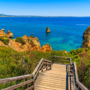 Fly & Drive: 8 Tage Algarve Roadtrip mit Flug & Mietwagen nur 61€