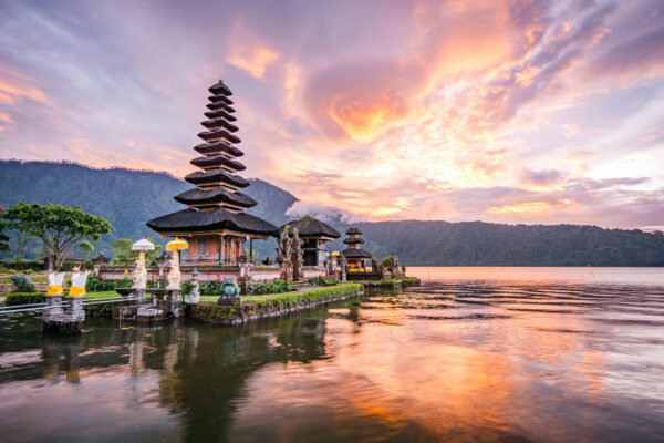 Bali Tempel Sonnenuntergang
