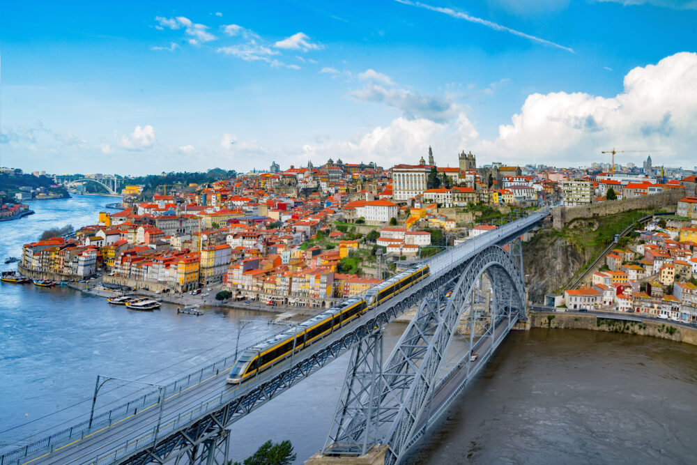 Porto Brücke bei Tag