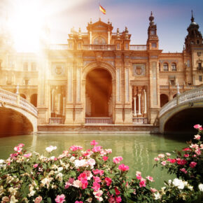 Last Minute Städtetrip nach Spanien: 7 Tage ins 4* Hotel in Sevilla inkl. Flug & Zug-zum-Flug ab 349€