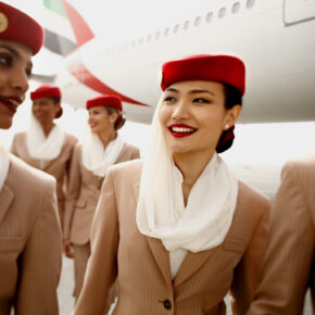 Emirates Gepäck: Regelungen, Gebühren & Preise für Aufgabe- & Handgepäck