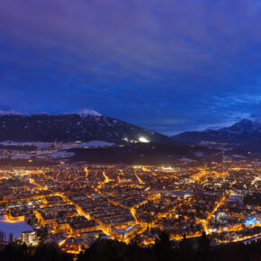 Innsbrucker Weihnachtsmarkt: 2 Tage im TOP 4* Hotel mit Frühstück, Sauna & Glühwein nur 55€ Innsbrucker Weihnachtsmarkt: 2 Tage im TOP 4* Hotel mit Frühstück, Sauna & Glühwein nur 55€
