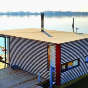 Schwimmende Häuser - 5 Tage Ostsee im eigenen Hausboot inkl. Sauna ab 136€ p.P Schwimmende Häuser - 5 Tage Ostsee im eigenen Hausboot inkl. Sauna ab 136€ p.P