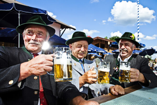 Deutschland Bayern München Prost Bier Tracht