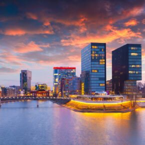 24 Stunden Sale: 2 Tage übers Wochenende nach Düsseldorf ins 5* Hilton Hotel mit Frühstück nur 44€ 24 Stunden Sale: 2 Tage übers Wochenende nach Düsseldorf ins 5* Hilton Hotel mit Frühstück nur 44€