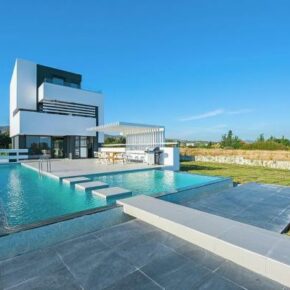 8 Tage Ferienvilla auf Rhodos mit Pool & direkter Strandlage ab 358€ p.P.