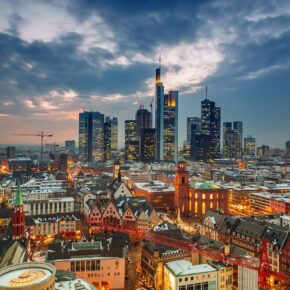 Städtetrip nach Frankfurt: 2 Tage übers WE im guten 4* Hotel inkl. Frühstück nur 31€