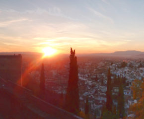 3 Tage nach Granada im 4* Hotel mit Flug & Frühstück für 95€ 3 Tage nach Granada im 4* Hotel mit Flug & Frühstück für 95€