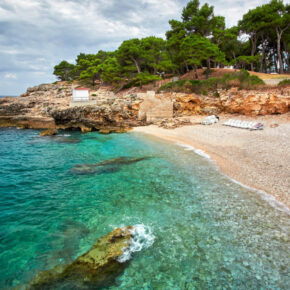 Strandurlaub in Kroatien: 4 Tage übers Wochenende im 4* Hotel am Strand nur 122€
