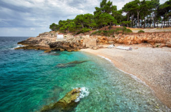 Der perfekte Urlaub: 8 Tage in Pula mit zentraler Unterkunft & Flug nur 234€