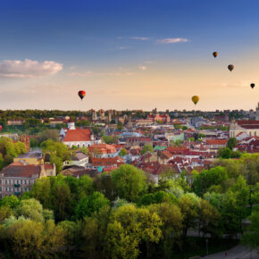 Lettland & Litauen: 5 Tage in Riga & Vilnius mit 3* Hotels, Frühstück, Flug & Busfahrt ab 159€ Lettland & Litauen: 5 Tage in Riga & Vilnius mit 3* Hotels, Frühstück, Flug & Busfahrt ab 159€