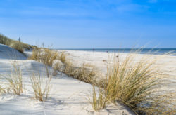 Erholung an der Ostsee: 3 Tage übers Wochenende mit schönem 4* Hotel direkt am Strand & ...