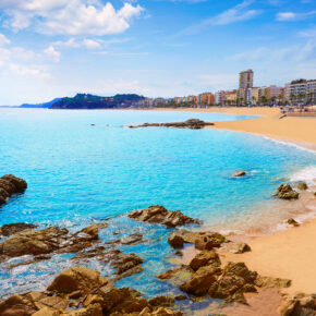 Party People: 4 Tage Lloret de Mar im 4* Hotel mit All Inclusive & Flug nur 141€ Party People: 4 Tage Lloret de Mar im 4* Hotel mit All Inclusive & Flug nur 141€