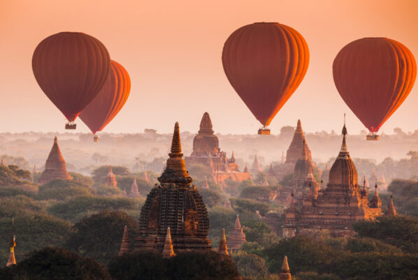 Myanmar Bagan Tempel Heißluftballons