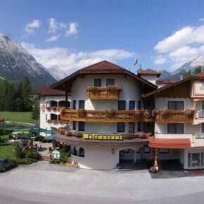 Alpenhotel Karwendel außen
