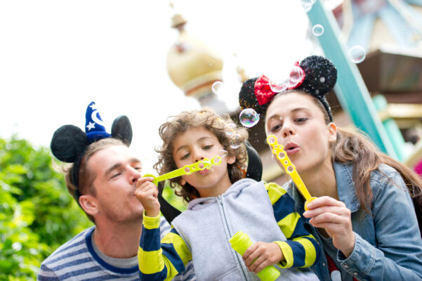 Familie in Disneyland Paris