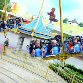 Movie Park: 2-Tagesticket inkl. Übernachtung im 4* Hotel mit Frühstück & Pool für 69€ Movie Park: 2-Tagesticket inkl. Übernachtung im 4* Hotel mit Frühstück & Pool für 69€