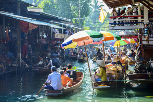 Bangkok Floating Market Wassermarkt bunte Boote