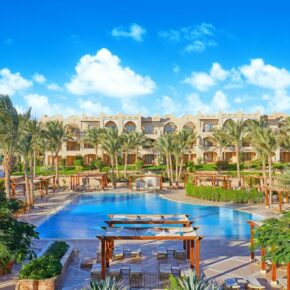 Luxuriöse Auszeit in Ägypten: 8 Tage Makadi Bay im TOP 5* Strandresort mit All Inclusive, Flug, Transfer & Zug nur 631€