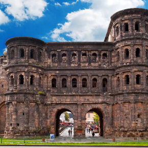 Trier: 2 Tage im 4* Hotel inkl. Frühstück, Fitness-Zugang & Extras ab 44€ Trier: 2 Tage im 4* Hotel inkl. Frühstück, Fitness-Zugang & Extras ab 44€