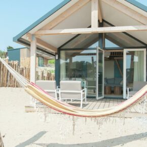Strandhaus in Holland 2023: Die schönsten Strandhäuser für Glamping direkt am Strand