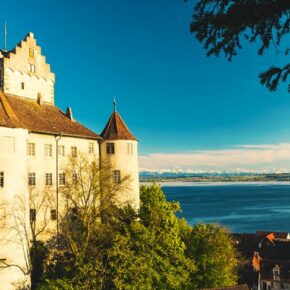 3 Tage Bodensee-Wochenende im TOP 3* Hotel mit Sekt, Frühstück & 3 Gänge-Menü ab 99€ 3 Tage Bodensee-Wochenende im TOP 3* Hotel mit Sekt, Frühstück & 3 Gänge-Menü ab 99€