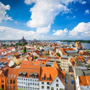 Ostsee: 3 Tage Rostock im coolen Containerhostel mit Frühstück & Extras ab 49€ Ostsee: 3 Tage Rostock im coolen Containerhostel mit Frühstück & Extras ab 49€