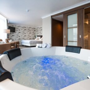 © hotel.de