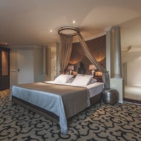 © hotel.de