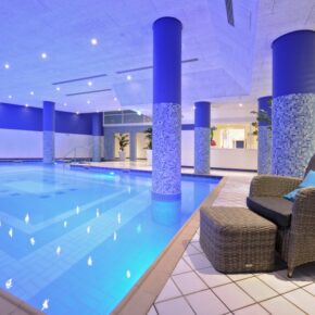 © hotel.de