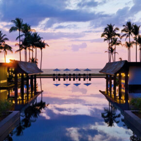 Luxus in Thailand: 14 Tage im TOP 5.5* Hotel mit Frühtück, Flug, Transfer & Zug für 1365€ Luxus in Thailand: 14 Tage im TOP 5.5* Hotel mit Frühtück, Flug, Transfer & Zug für 1365€