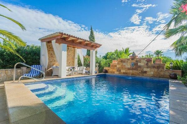 Ferienvilla Muro Pool
