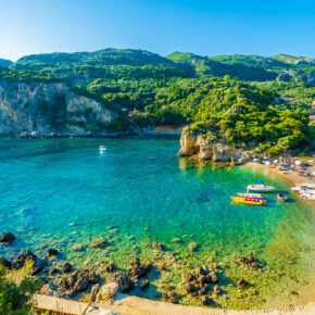 Neueröffnung auf Korfu: 7 Tage im 5* Luxus-Hotel mit Frühstück, Flug, Zug und Transfer für 814€
