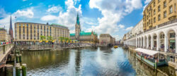 Kurztrip nach Hamburg: 3 Tage im stylischen Moxy Hotel mit Frühstück & Begrüßungsgetränk...