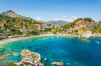 Strandurlaub auf Sizilien: 8 Tage im TOP 4* Hotel am Meer mit Frühstück & Flug ab nur 19...